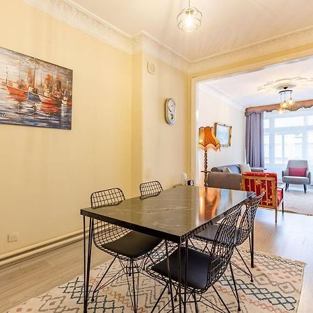 Charming Apartment Surrounded By Vibrant Attractions In Kadikoy Istanbul Ngoại thất bức ảnh