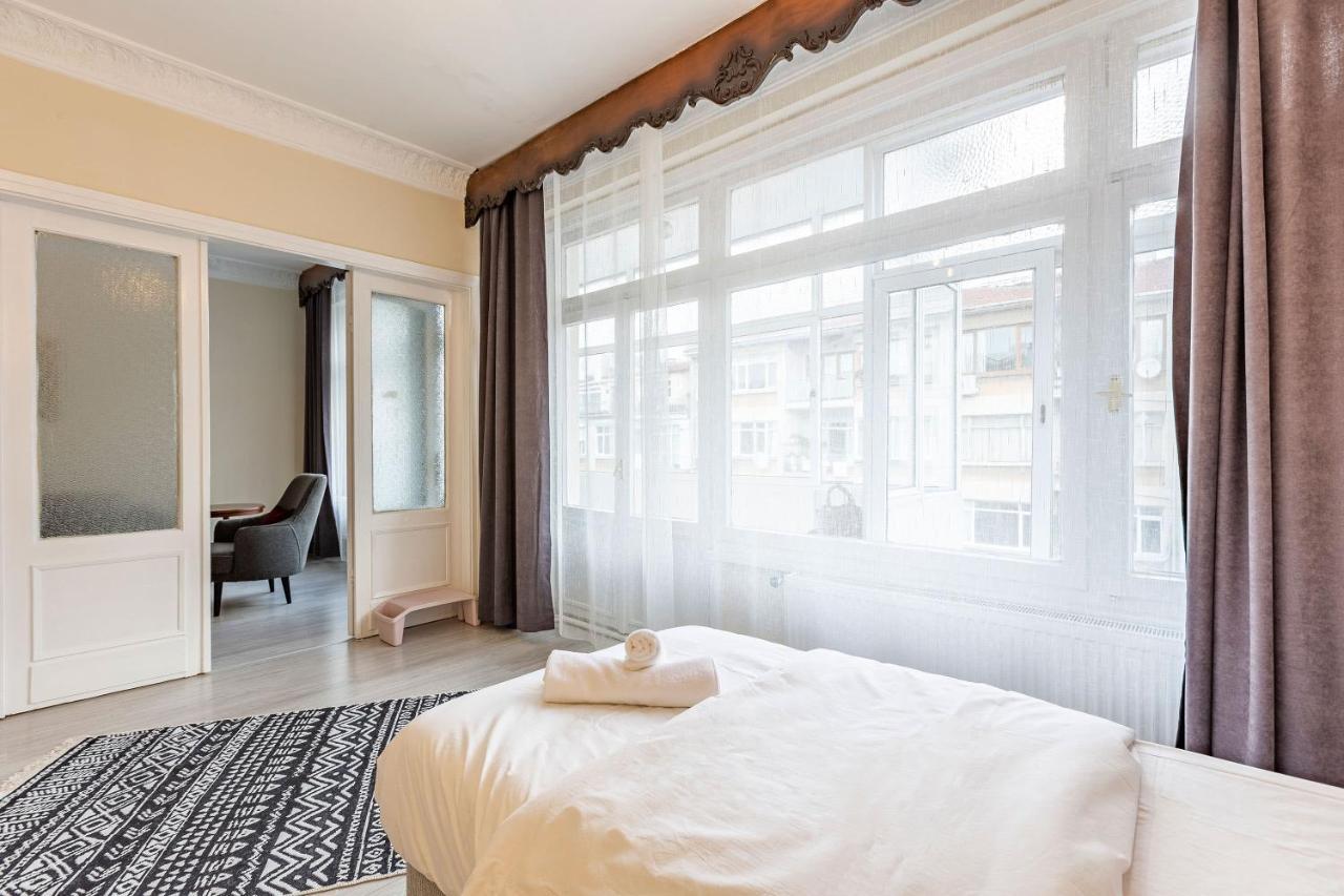 Charming Apartment Surrounded By Vibrant Attractions In Kadikoy Istanbul Ngoại thất bức ảnh