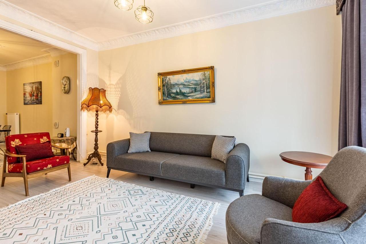 Charming Apartment Surrounded By Vibrant Attractions In Kadikoy Istanbul Ngoại thất bức ảnh