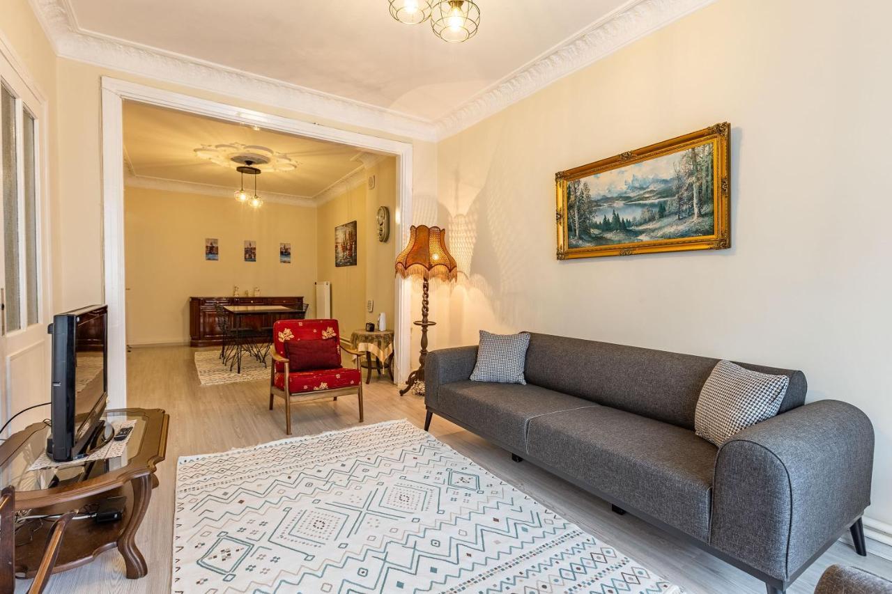 Charming Apartment Surrounded By Vibrant Attractions In Kadikoy Istanbul Ngoại thất bức ảnh