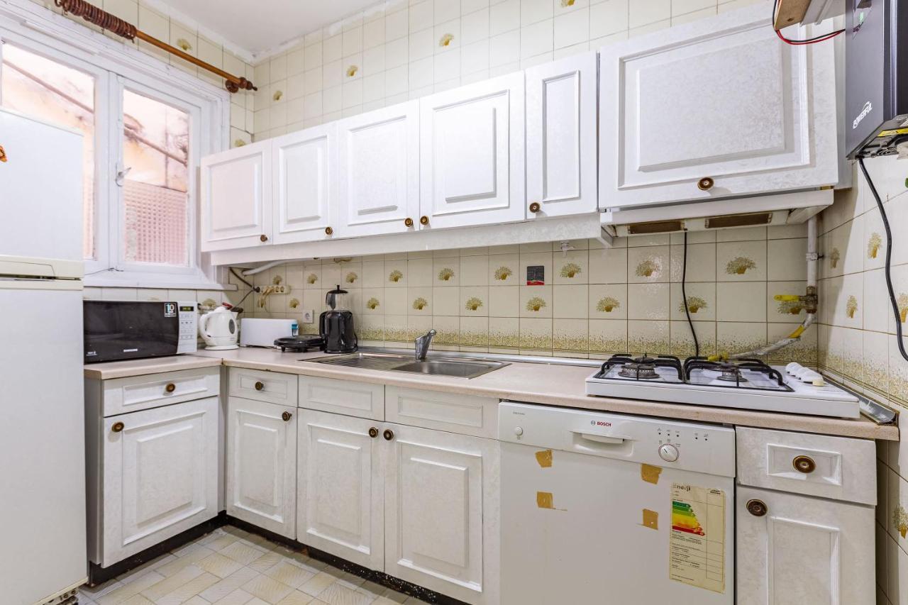 Charming Apartment Surrounded By Vibrant Attractions In Kadikoy Istanbul Ngoại thất bức ảnh