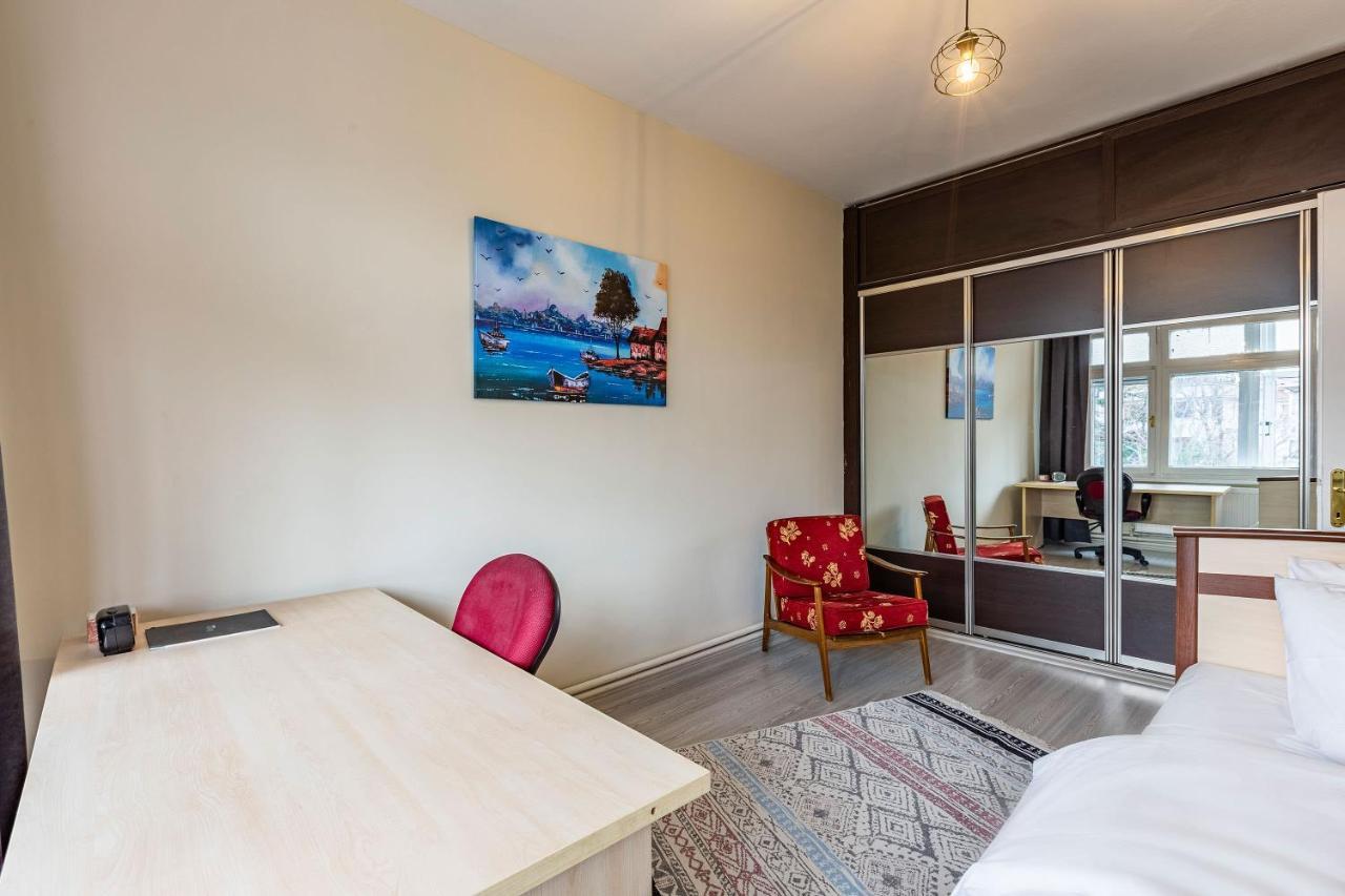 Charming Apartment Surrounded By Vibrant Attractions In Kadikoy Istanbul Ngoại thất bức ảnh