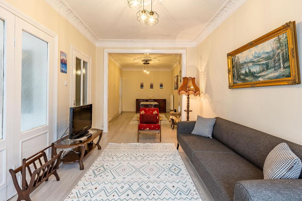 Charming Apartment Surrounded By Vibrant Attractions In Kadikoy Istanbul Ngoại thất bức ảnh